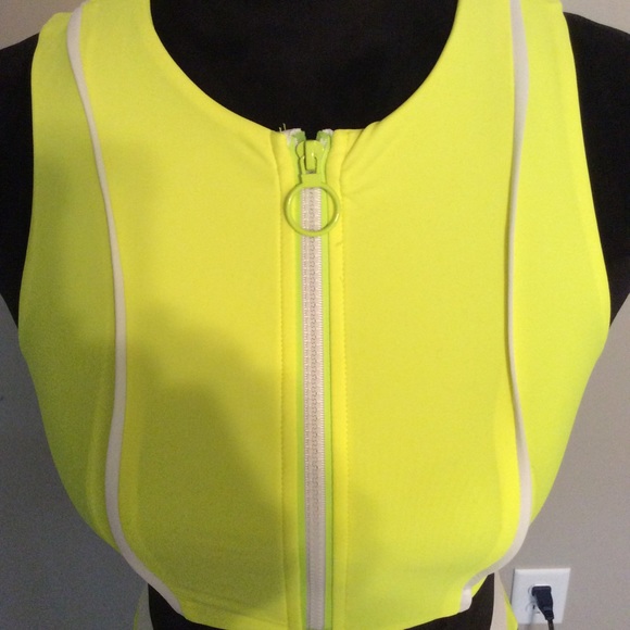 2 piece neon swimsuit - Picture 6 of 7